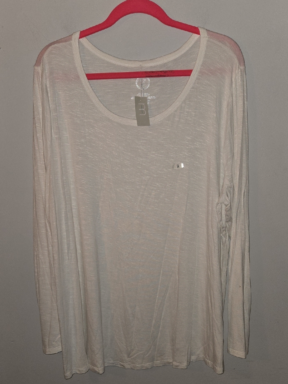 Lightweight White Long Sleeve Scoop Neck Tee by BCBG
